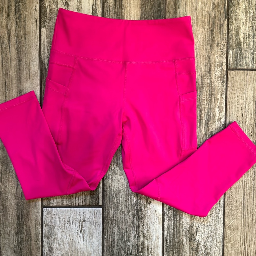 Zyia light n tight capri leggings